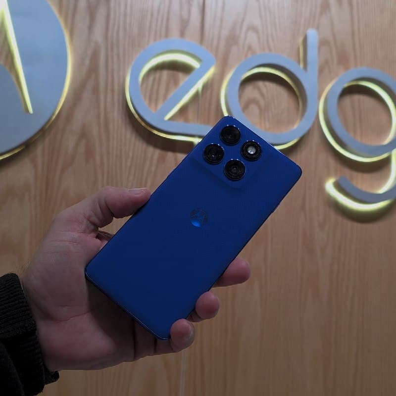 Smartphone Motorola Edge 60 Pro 5g - 256GB 12GB Ram+12GB Ram Boost Tela Quad-curve Moto Ai 50mp Sony Camera Ultrarresistencia Militar Ip68 + Ip69 - Azul